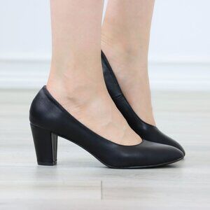 Black Faux Leather Pumps Rounded Toe Slip-On Block Classic Heel